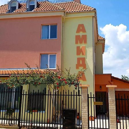 Амида Hotel Варвара Екстериор снимка