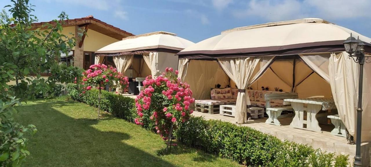 Амида Hotel Варвара Екстериор снимка